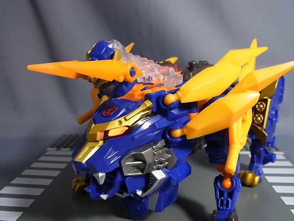  Takara TomyTransformers Go G05 Gekisoumaru Images Gallery Demos Light Up Features Image  (6 of 16)